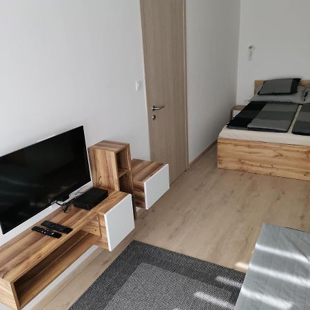 Sweet Life Apartman Eger Buitenkant foto